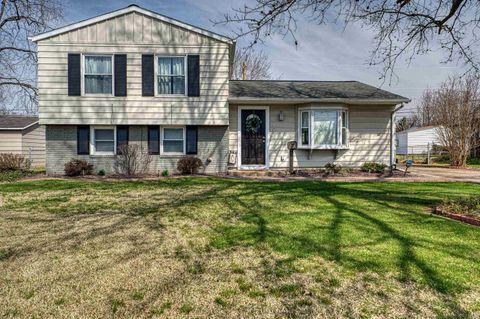 Photo of 313 W Buena Vista Road, Evansville, IN 47710 (MLS # 202611731)