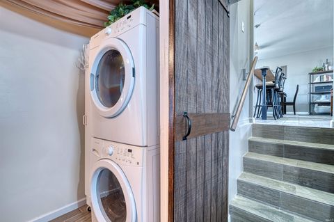 Tiny photo for 313 W Buena Vista Road, Evansville, IN 47710 (MLS # 202611731)