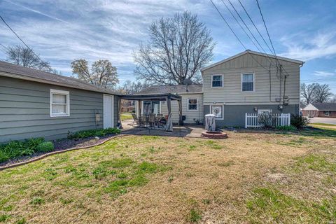 Tiny photo for 313 W Buena Vista Road, Evansville, IN 47710 (MLS # 202611731)