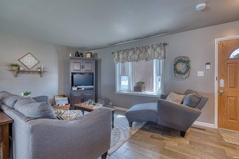 Tiny photo for 313 W Buena Vista Road, Evansville, IN 47710 (MLS # 202611731)