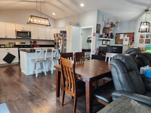 Tiny photo for 44 Sherwood Lane, Bedford, IN 47421 (MLS # 202602801)