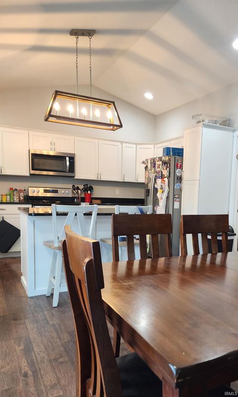 Tiny photo for 44 Sherwood Lane, Bedford, IN 47421 (MLS # 202602801)