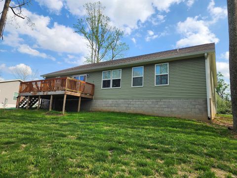 Tiny photo for 44 Sherwood Lane, Bedford, IN 47421 (MLS # 202602801)