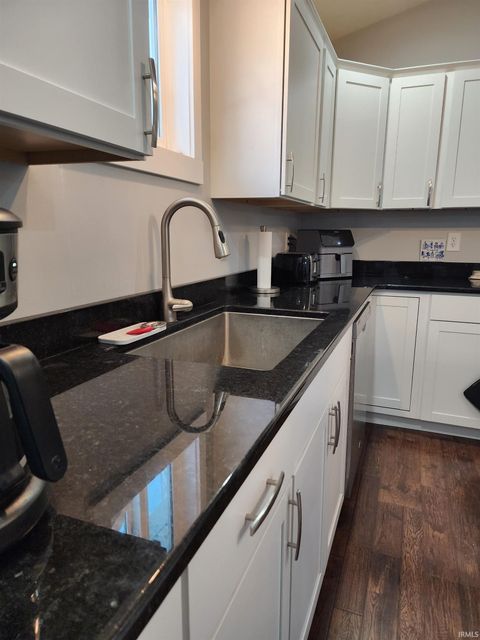 Tiny photo for 44 Sherwood Lane, Bedford, IN 47421 (MLS # 202602801)