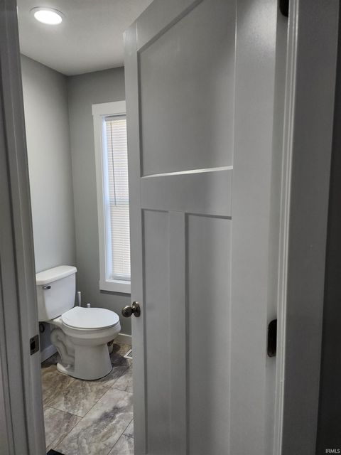 Tiny photo for 44 Sherwood Lane, Bedford, IN 47421 (MLS # 202602801)