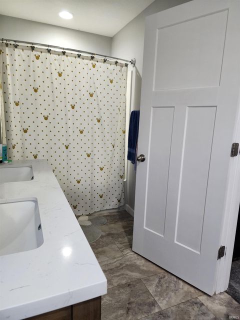 Tiny photo for 44 Sherwood Lane, Bedford, IN 47421 (MLS # 202602801)