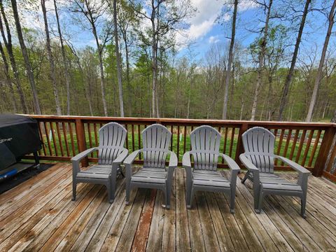 Tiny photo for 44 Sherwood Lane, Bedford, IN 47421 (MLS # 202602801)