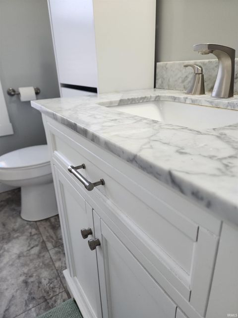 Tiny photo for 44 Sherwood Lane, Bedford, IN 47421 (MLS # 202602801)