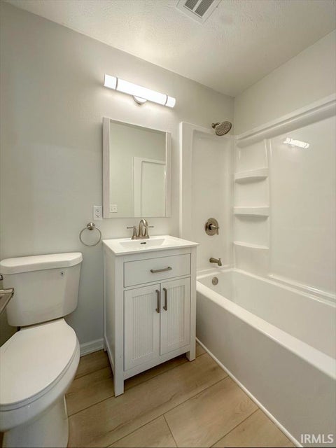 Tiny photo for 810 WESTMINSTER Lane, Kokomo, IN 46901 (MLS # 202637406)