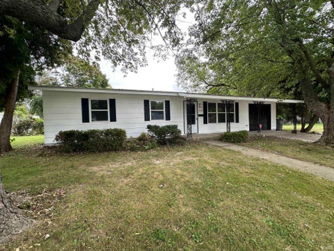 Photo of 810 WESTMINSTER Lane, Kokomo, IN 46901 (MLS # 202637406)