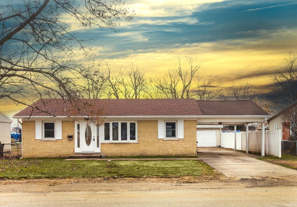 Photo of 1136 E Water Street, Mount Vernon, IN 47620 (MLS # 202602555)