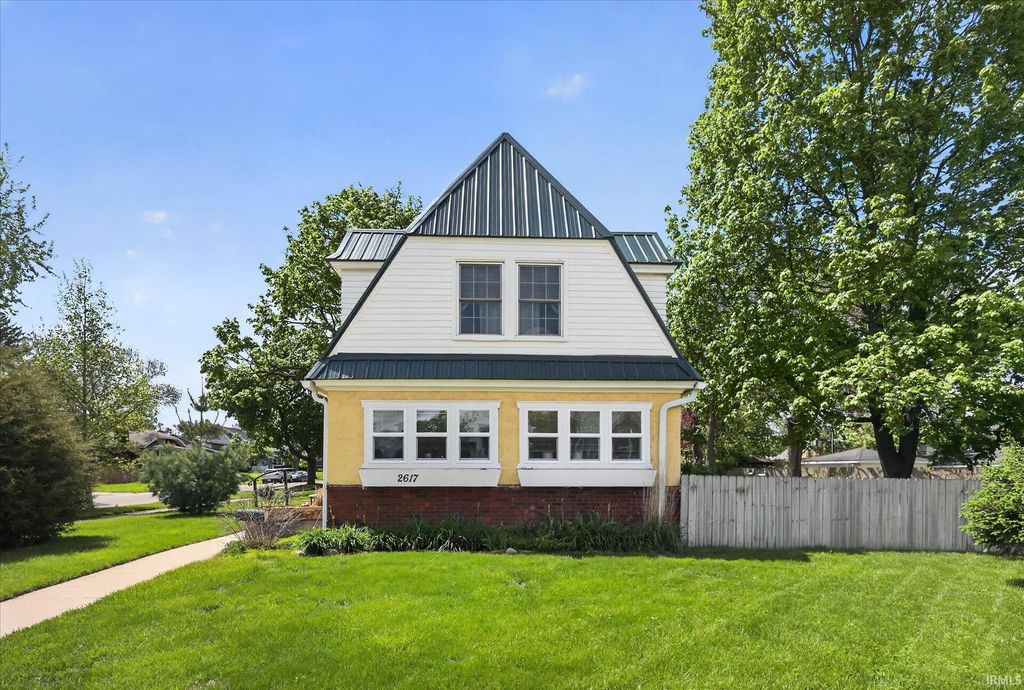Photo of 2617 Erskine Boulevard, South Bend, IN 46614 (MLS # 202616236)