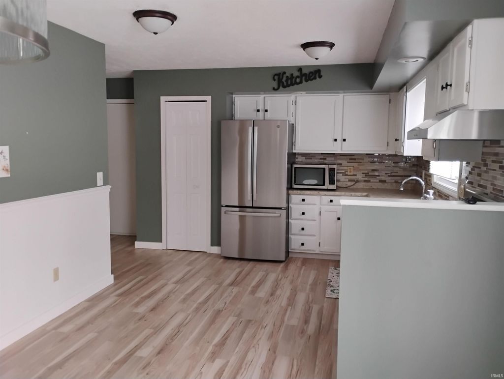 Photo of 5912 Lansdown Boulevard, South Bend, IN 46614 (MLS # 202549896)