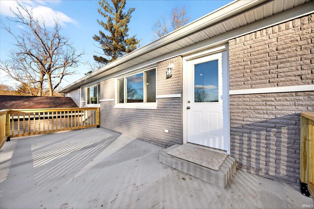 Photo of 576 N Hartstrait Road, Bloomington, IN 47404 (MLS # 202601669)