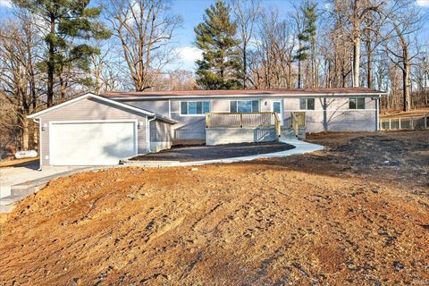 Photo of 576 N Hartstrait Road, Bloomington, IN 47404 (MLS # 202601669)