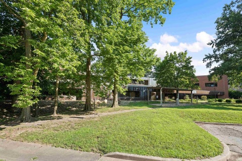 Tiny photo for 1015 Michigan Avenue, Logansport, IN 46974 (MLS # 202632587)