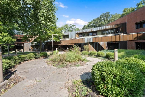 Tiny photo for 1015 Michigan Avenue, Logansport, IN 46974 (MLS # 202632587)