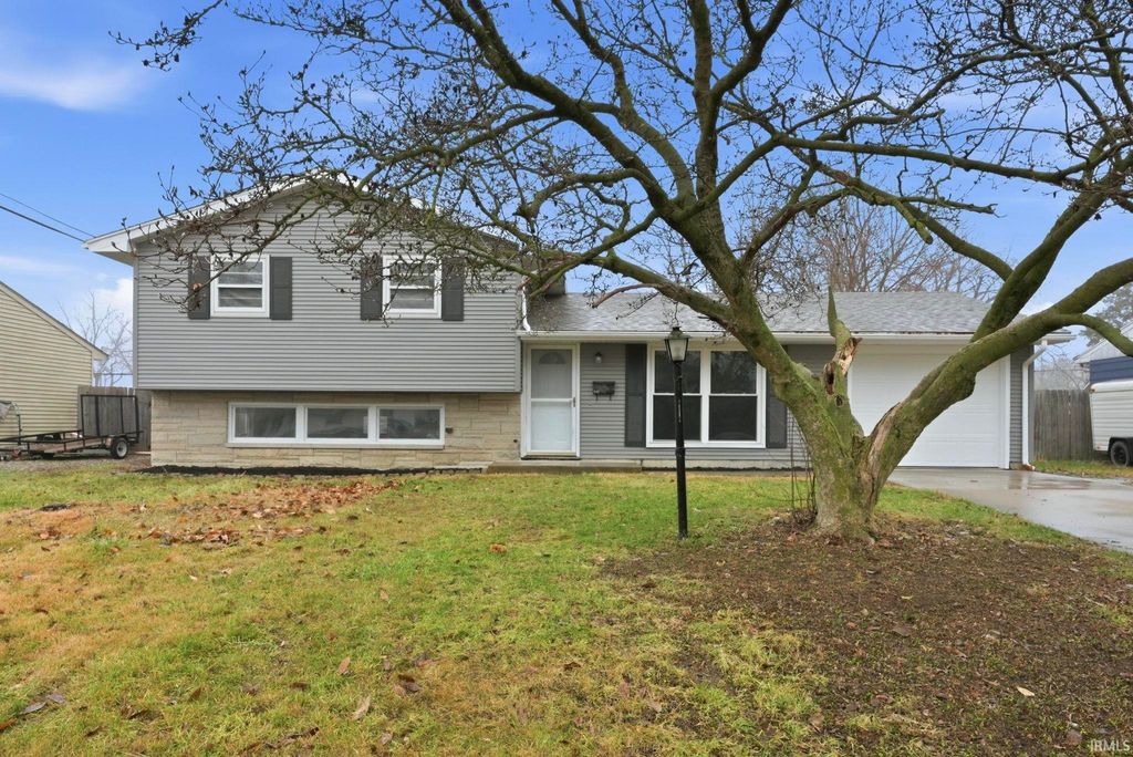 Photo of 348 W Tyland Boulevard, New Haven, IN 46774 (MLS # 202549730)