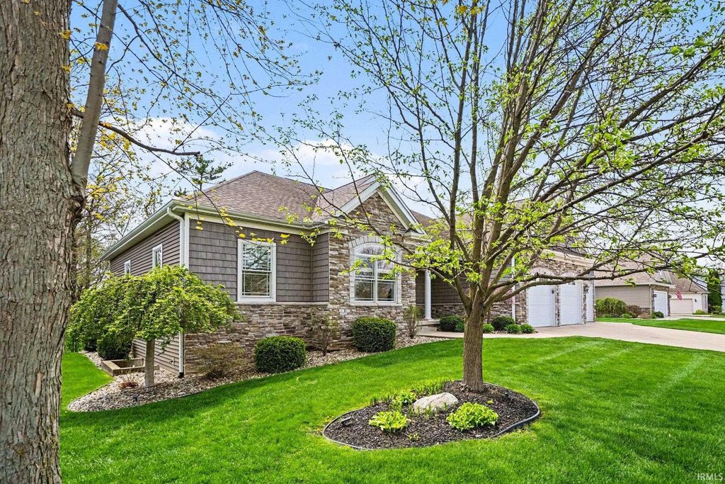 Photo of 1810 Alfton Court, South Bend, IN 46614 (MLS # 202616286)