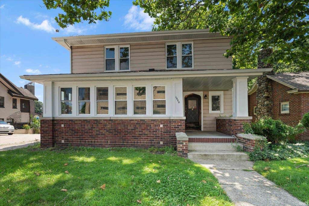 Photo of 1022 E Colfax Avenue, South Bend, IN 46617 (MLS # 202627847)