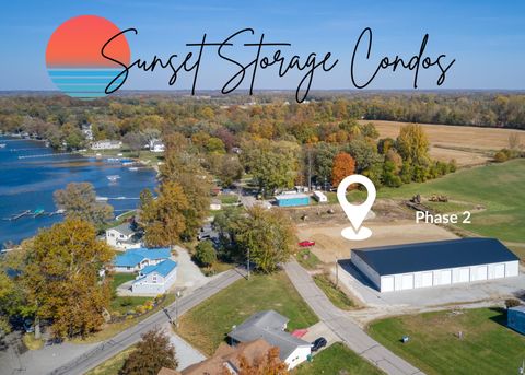 Photo of 1278 Chapman Lake Drive #203, Warsaw, IN 46582 (MLS # 202604379)