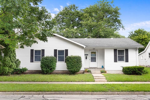 Photo of 718 S Maple Street, Monticello, IN 47960 (MLS # 202624381)