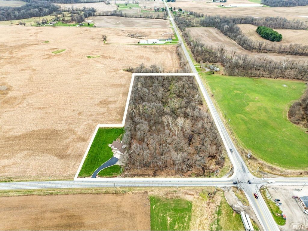 Photo of 5105 E State Road 14, Claypool, IN 46510 (MLS # 202610653)