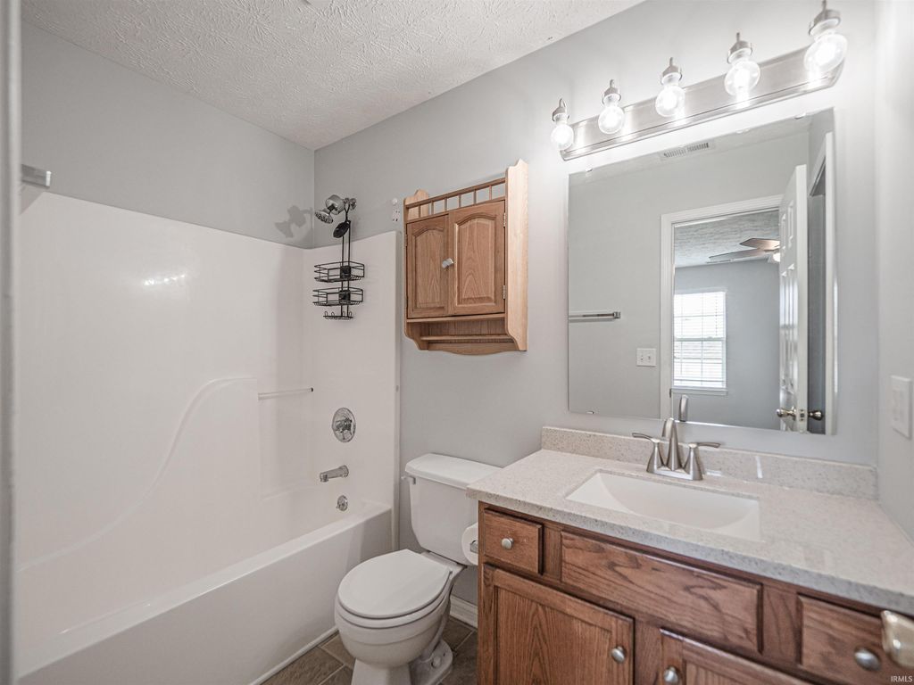 Photo of 9901 Chatteris Road, Evansville, IN 47725 (MLS # 202617129)