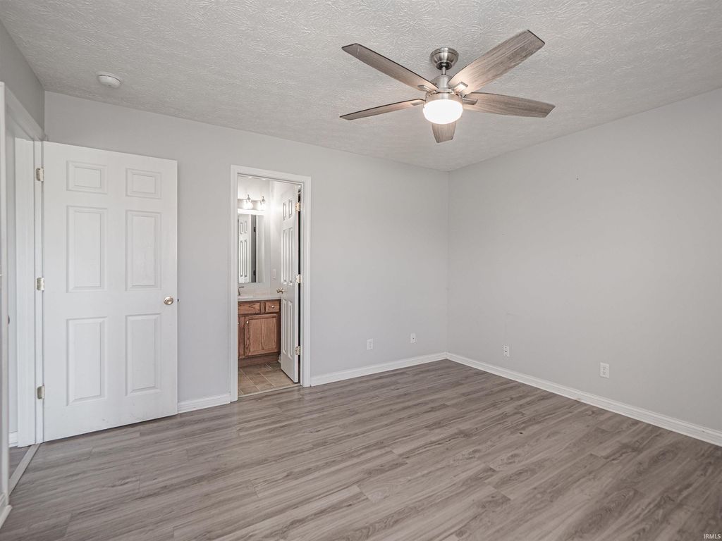 Photo of 9901 Chatteris Road, Evansville, IN 47725 (MLS # 202617129)
