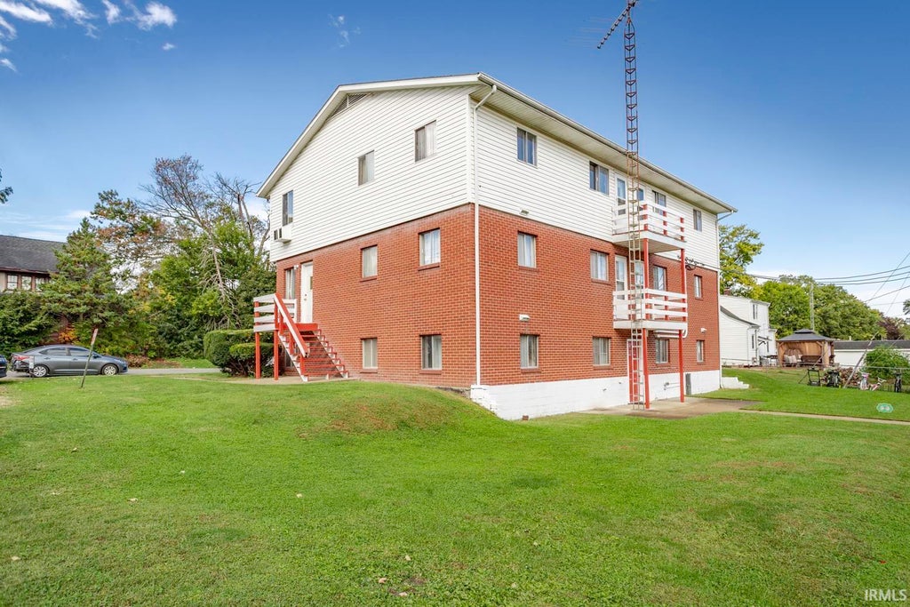 Photo of 109 N Howard Street, Oxford, IN 47971 (MLS # 202643026)