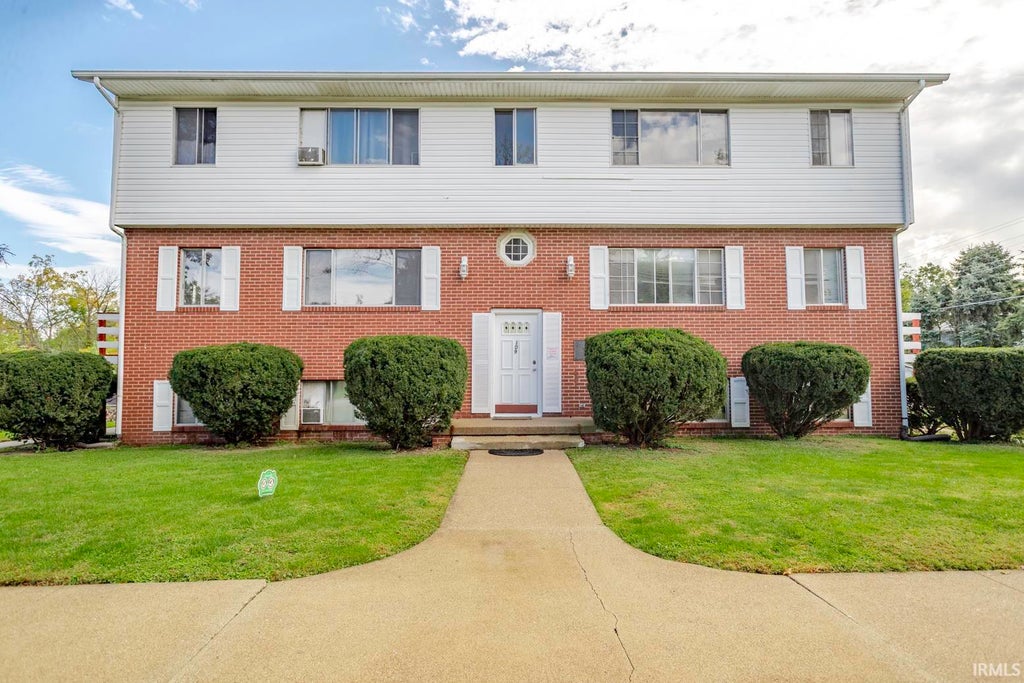 Photo of 109 N Howard Street, Oxford, IN 47971 (MLS # 202643026)