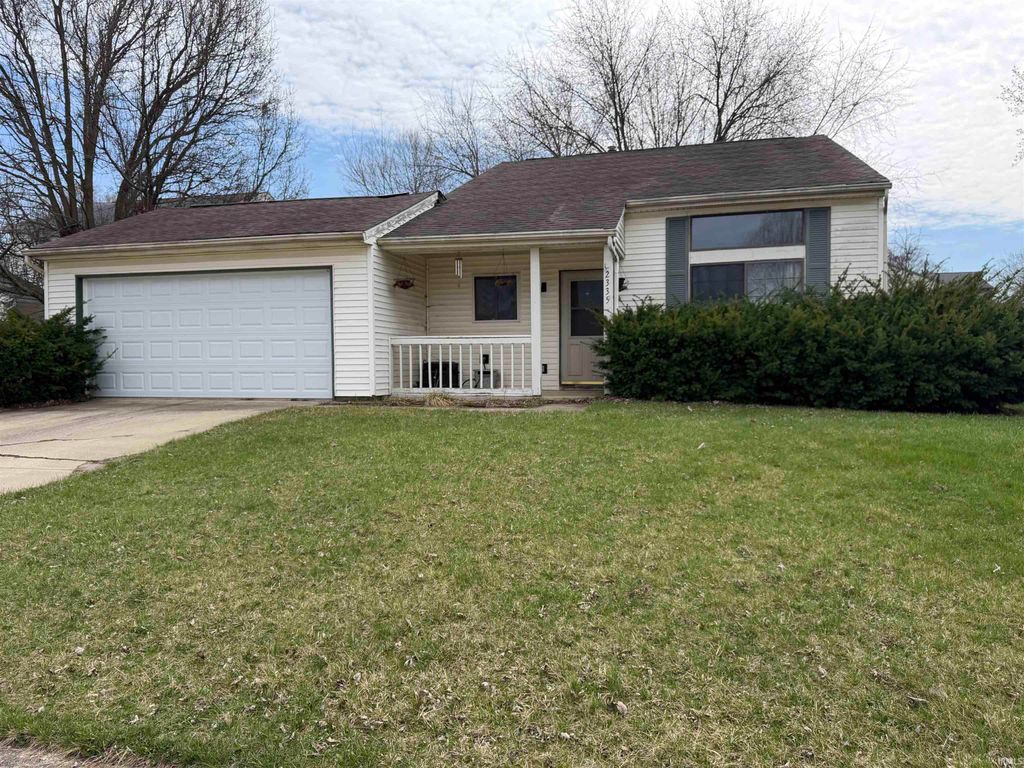 Photo of 2335 Bainbridge Court, West Lafayette, IN 47906 (MLS # 202609565)