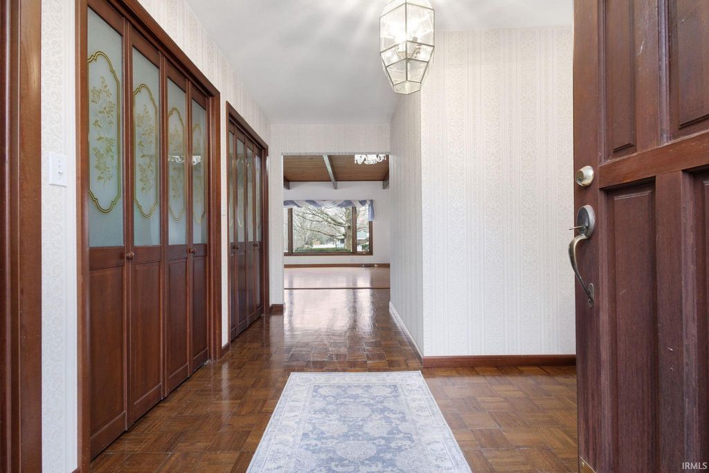 Photo of 525 W Wayne Street, Middlebury, IN 46540 (MLS # 202601067)