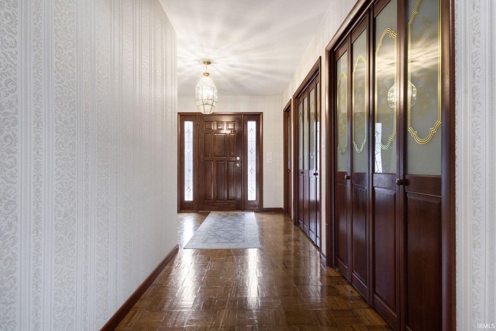 Photo of 525 W Wayne Street, Middlebury, IN 46540 (MLS # 202601067)