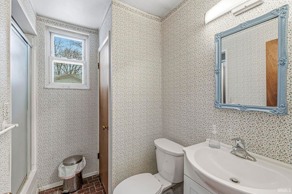 Photo of 402 Jenny Lane, Carmel, IN 46032 (MLS # 202549368)