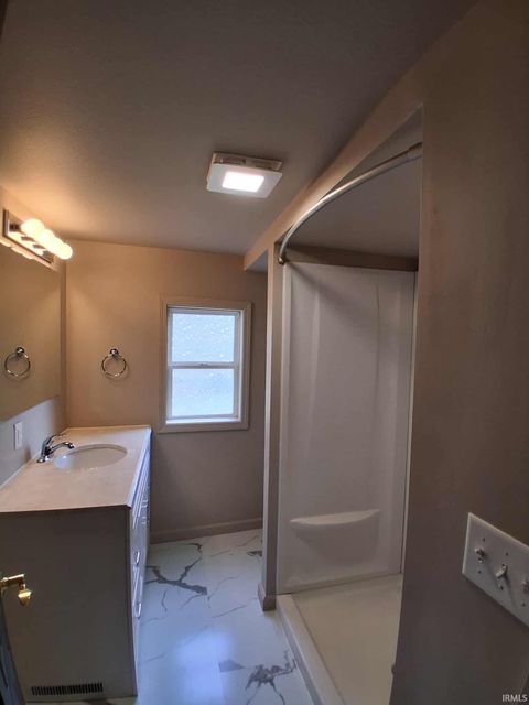 Tiny photo for 818 East Buckley Street, Kokomo, IN 46901 (MLS # 202543088)