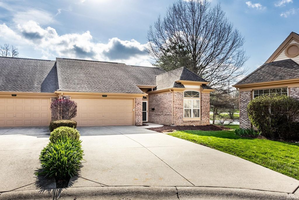 Photo of 500 E Moss Creek Drive, Bloomington, IN 47401 (MLS # 202611012)