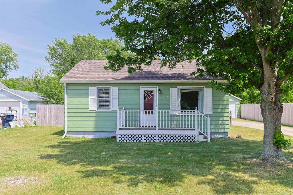 Photo of 56738 Ash Road, Osceola, IN 46561 (MLS # 202621965)