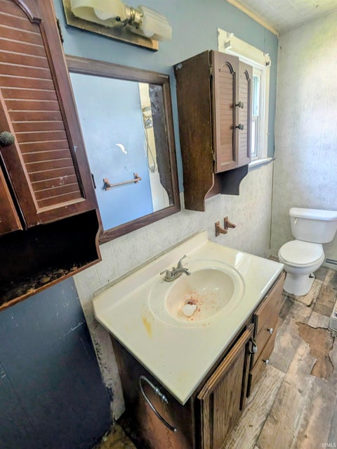 Tiny photo for 309 S Main Street, Lakeville, IN 46536 (MLS # 202629401)
