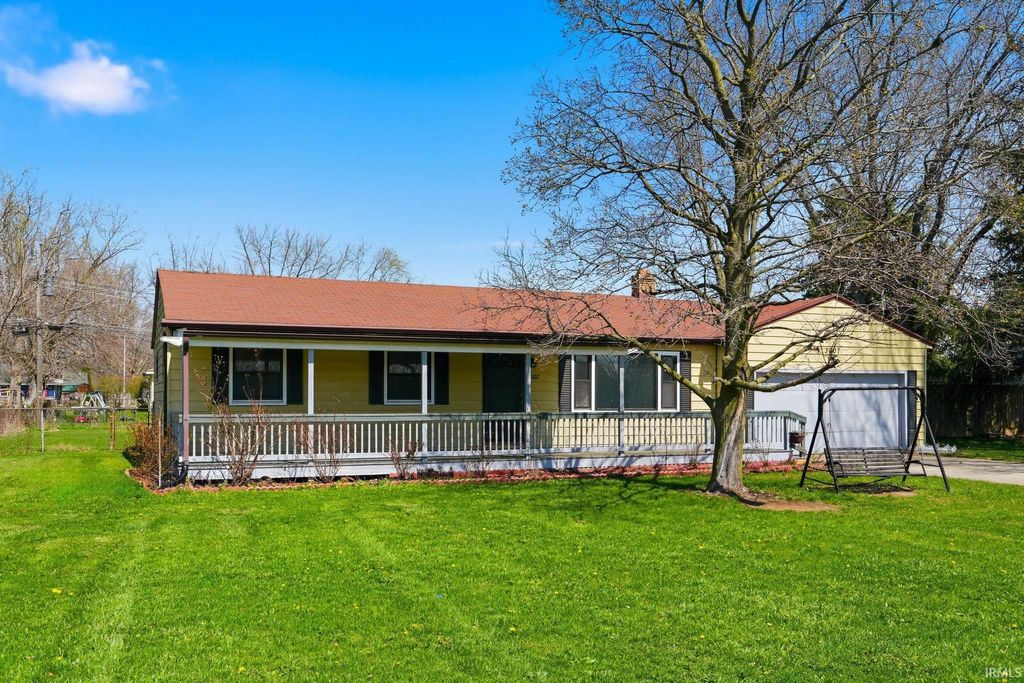 Photo of 3007 E Tillman Road, Fort Wayne, IN 46816 (MLS # 202617487)