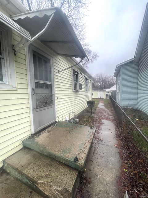 Tiny photo for 121 Park Avenue, Logansport, IN 46947 (MLS # 202608780)
