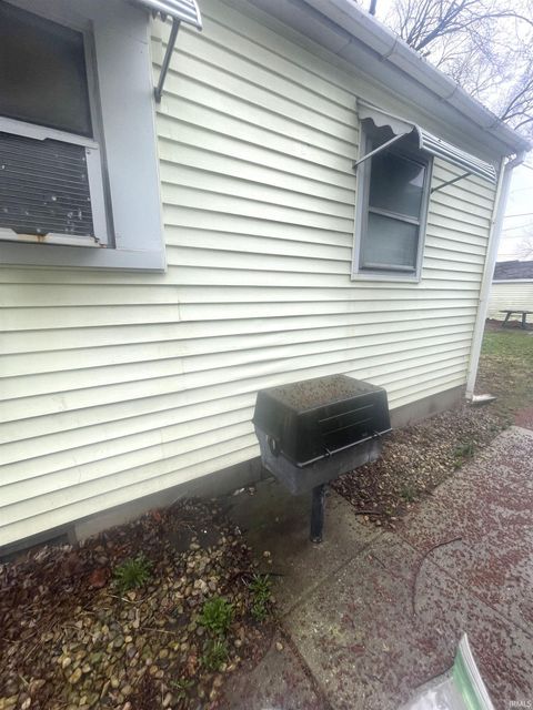 Tiny photo for 121 Park Avenue, Logansport, IN 46947 (MLS # 202608780)