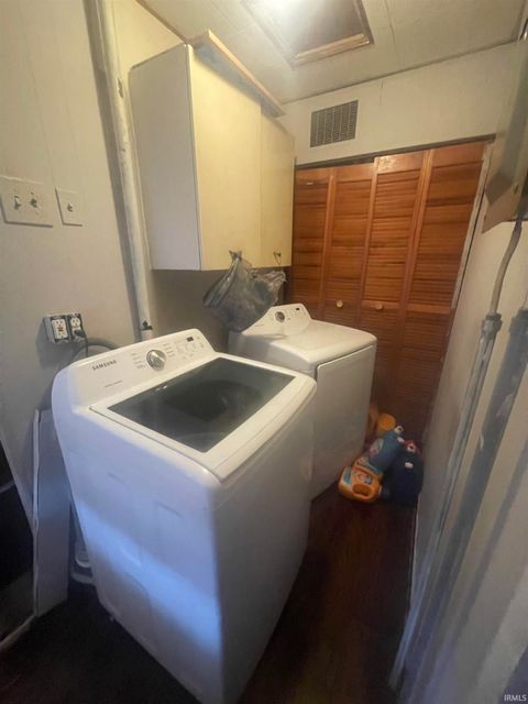 Tiny photo for 121 Park Avenue, Logansport, IN 46947 (MLS # 202608780)