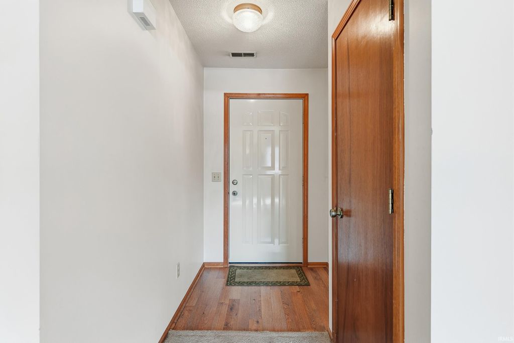 Photo of 3627 Three Oaks Drive, Fort Wayne, IN 46809 (MLS # 202604537)