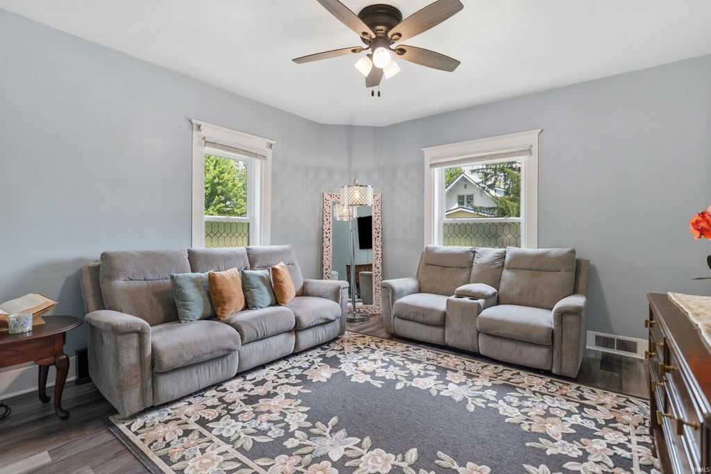 Photo of 801 Greenlawn Avenue, Fort Wayne, IN 46808 (MLS # 202623018)