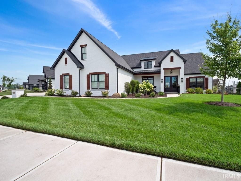 Photo of 2247 Mercato Bay, Fort Wayne, IN 46814 (MLS # 202544431)