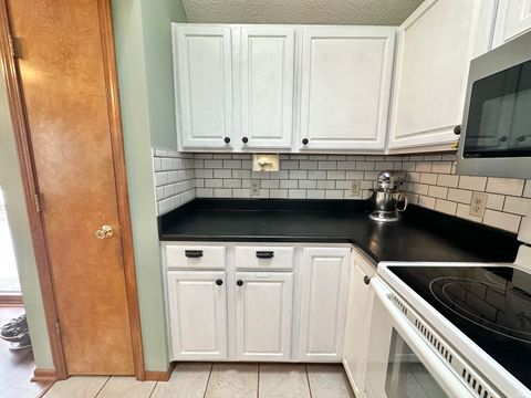 Tiny photo for 9433 Robin Meadow Place, Fort Wayne, IN 46835 (MLS # 202545467)