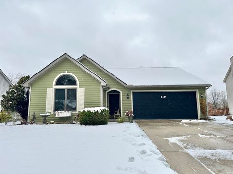 Photo of 9433 Robin Meadow Place, Fort Wayne, IN 46835 (MLS # 202545467)