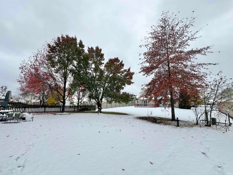 Tiny photo for 9433 Robin Meadow Place, Fort Wayne, IN 46835 (MLS # 202545467)