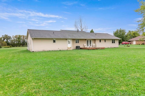 Tiny photo for 3946 E 575 S, Gas City, IN 46933 (MLS # 202638707)